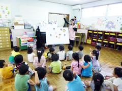 歯磨き指導もして、基本的生活習慣を身に付けていきます